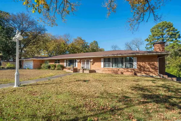 107 Trivista Left, Hot Springs, AR 71901