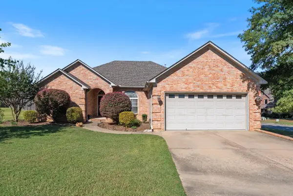 102 Creek Valley Lane, Maumelle, AR 72113