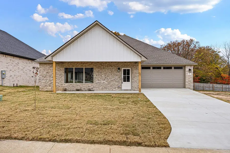 Address Withheld By Seller, Russellville, AR 72802 - Image #2