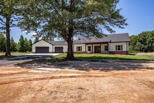 13 Middle St Street, Ward, AR 72176