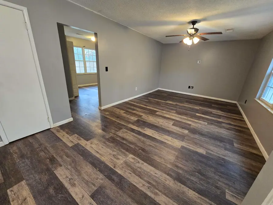 409 Bomber Blvd, Mountain Home, AR 72653 - Image #2