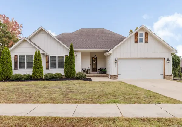 1002 Hunter Lee Dr, Bryant, AR 72022