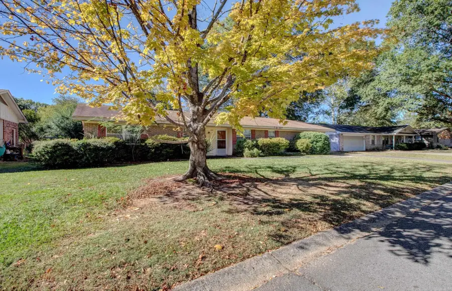 1307 Hillcrest, Conway, AR 72034 - Image #3