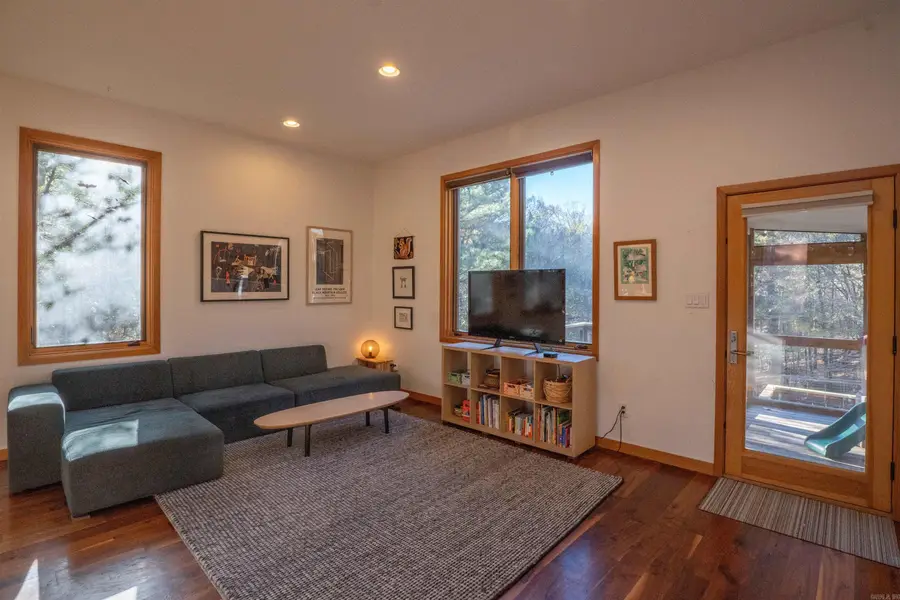 34 Woodglen Road, Little Rock, AR 72227 - Image #3