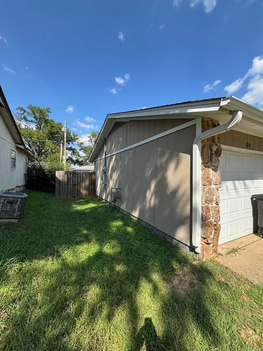 104 Lonsdale Circle, Jacksonville, AR 72076 - Image #3