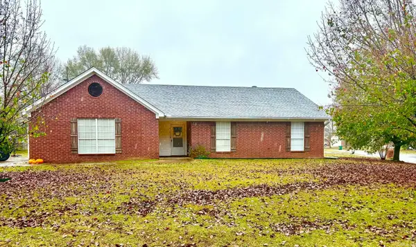 701 Honeysuckle Hills Court, Redfield, AR 72132