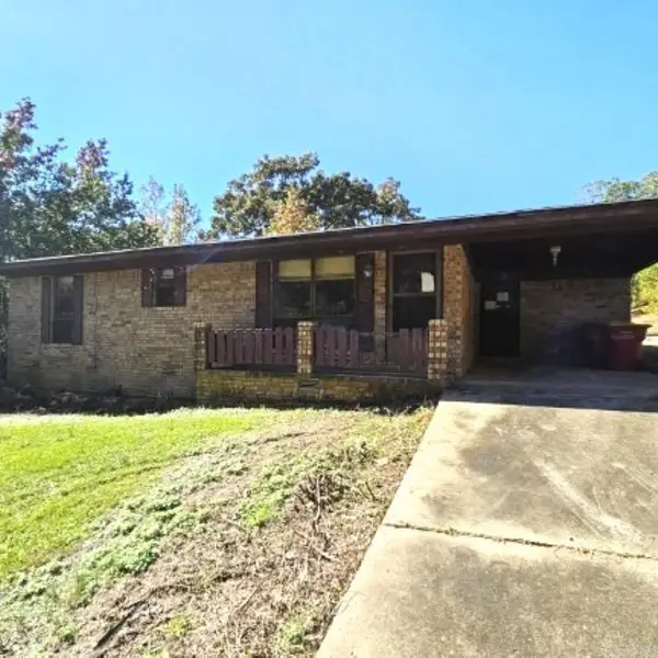 51 Smith, Morrilton, AR 72110