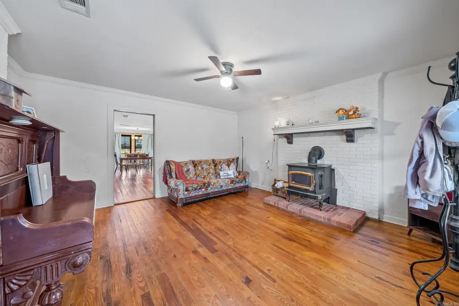 255 W Main Street, Lockesburg, AR 71846 - Image #2