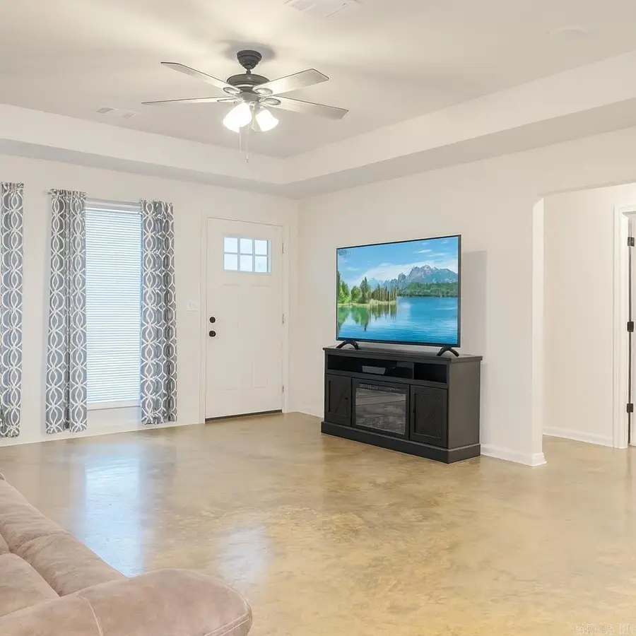 208 Formon Dr, Paragould, AR 72450 - Image #2