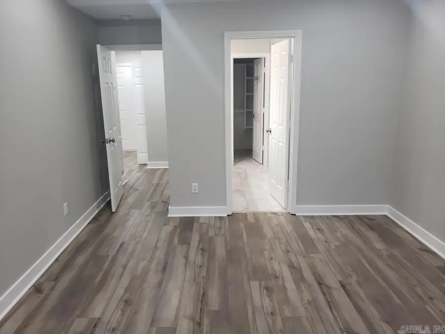 7 Connolly Ct, Little Rock, AR 72210 - Image #2