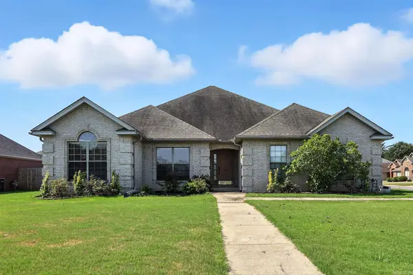 308 Country Club Parkway, Maumelle, AR 72113