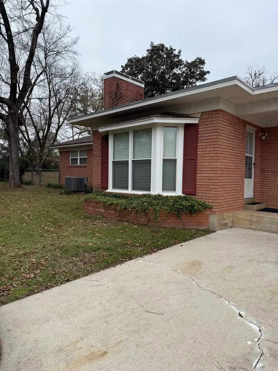 1001 W Johnson Street, Nashville, AR 71852 - Image #3