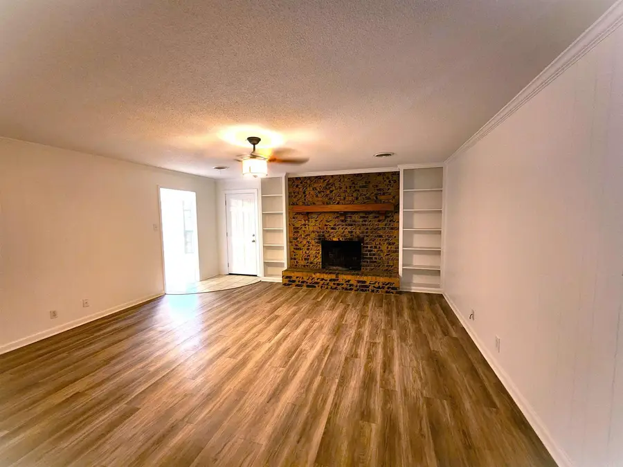 126 Michael Lane, El Dorado, AR 71730 - Image #2