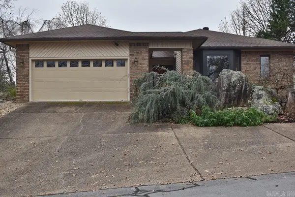 33 Mesero Way, Hot Springs Village, AR 71909