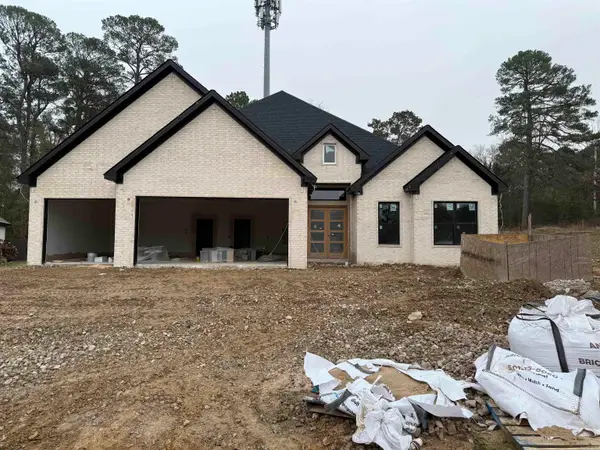 335 Arlington Park Dr, Hot Springs, AR 71901