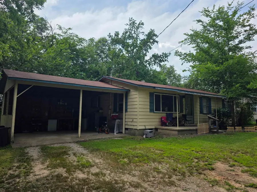 109 S Adams Street, Mena, AR 71953 - Image #2