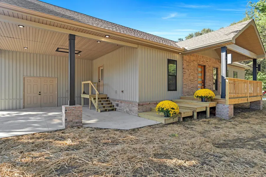 Address Withheld By Seller, Caraway, AR 72419 - Image #3