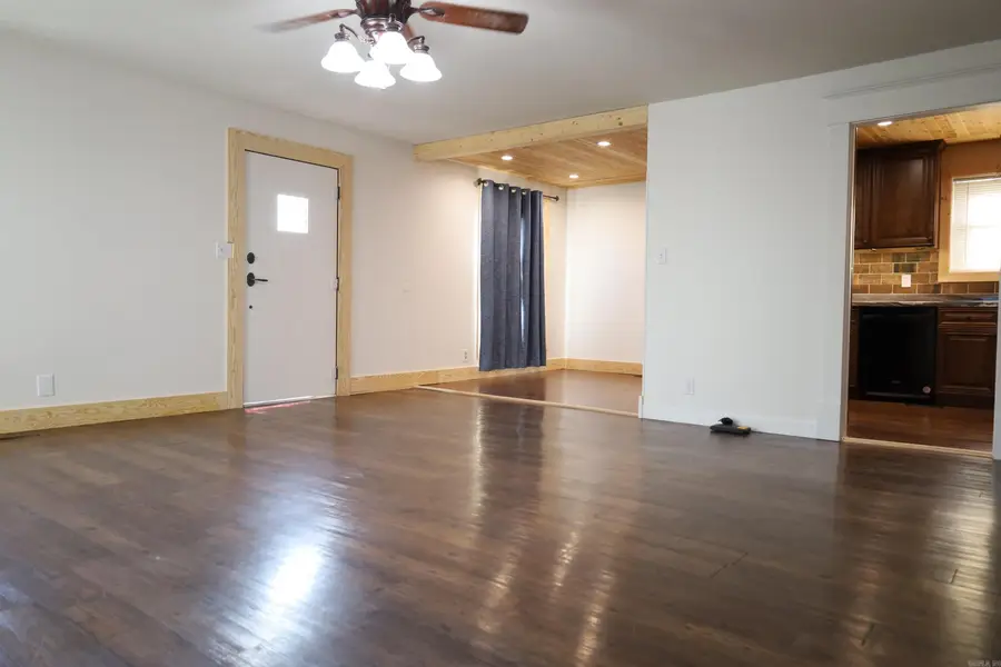 919 W Mueller, Paragould, AR 72450 - Image #3