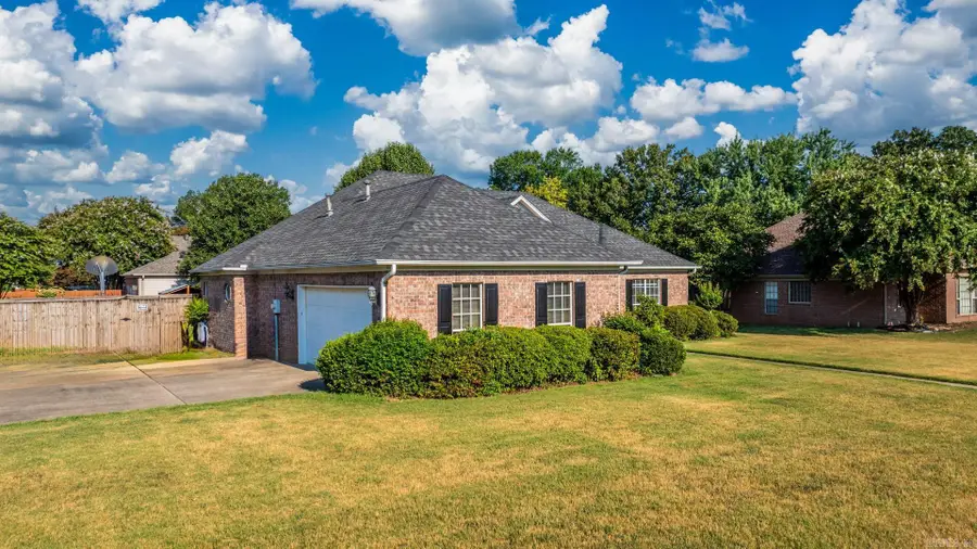 1325 Clarence Drive, Conway, AR 72034 - Image #3