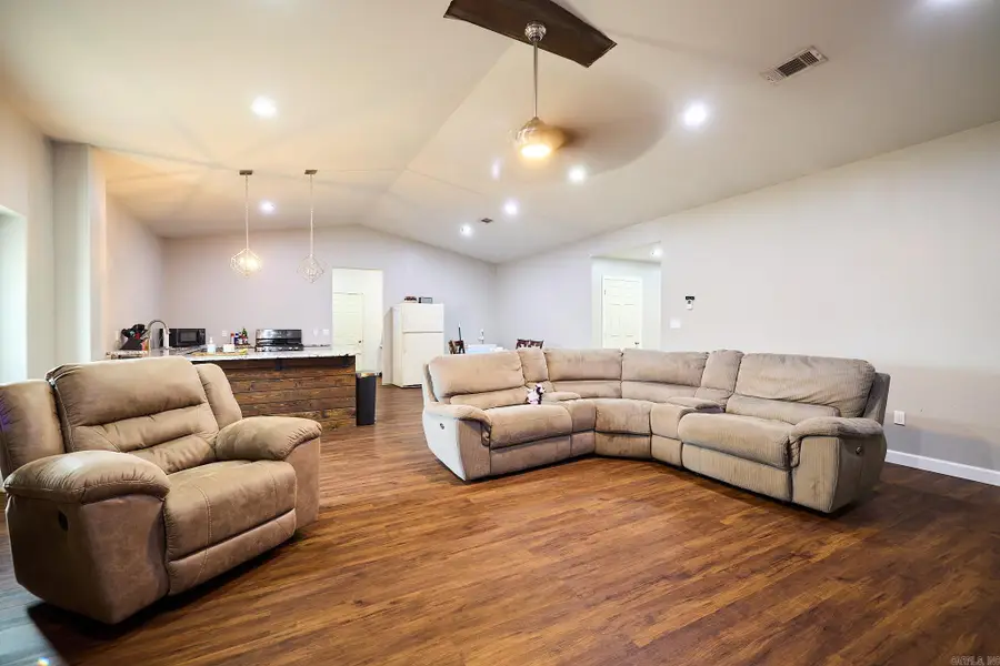 Address Withheld By Seller, Bauxite, AR 72011 - Image #2