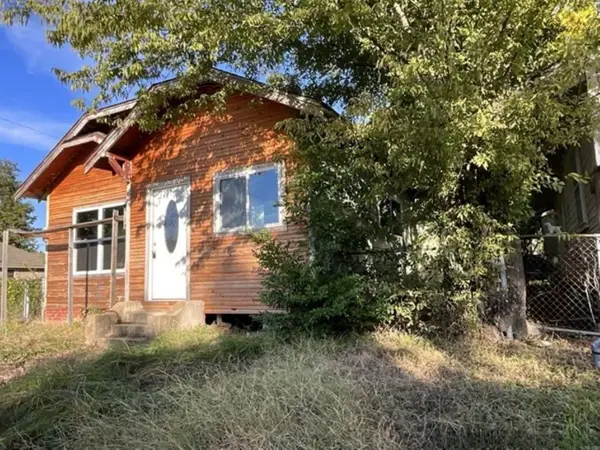 1020 Laurel Street, Texarkana, AR 71854