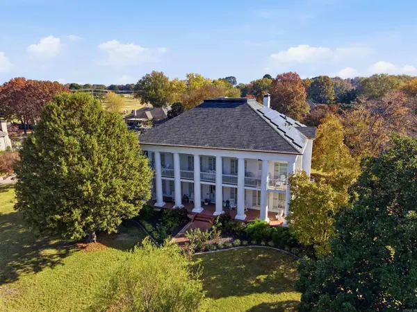 440 Savannah Park Circle, Conway, AR 72034