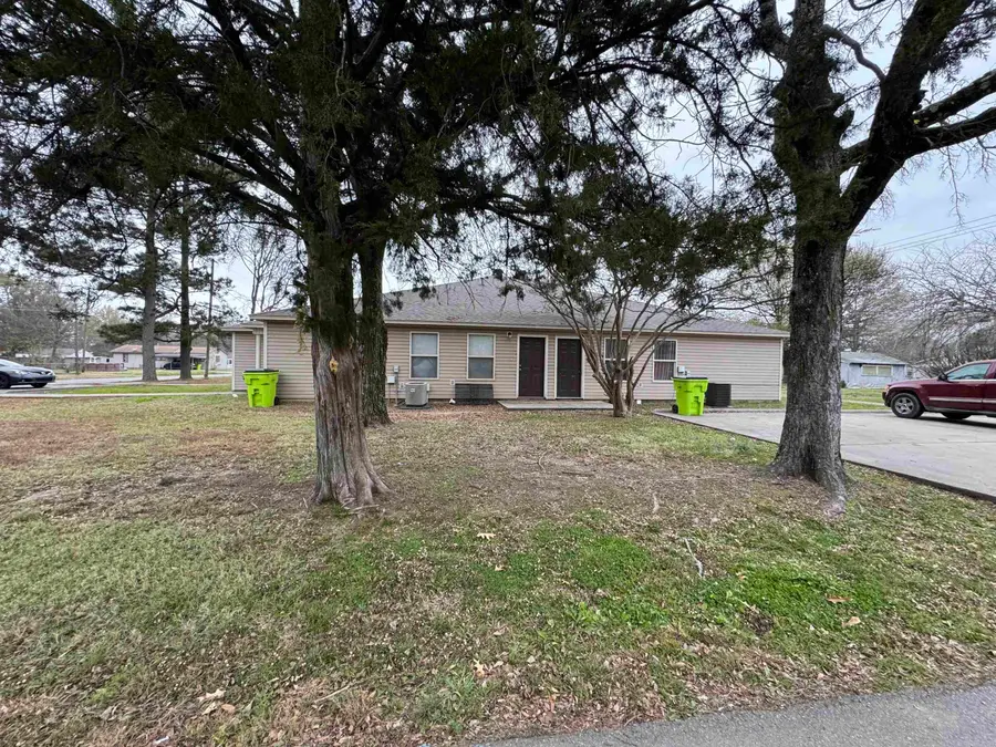 1611 S Grand Street, Stuttgart, AR 72160 - Image #3