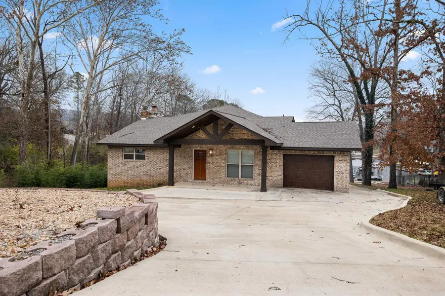 38 Winnebago Circle, Cherokee Village, AR 72529 - Image #2