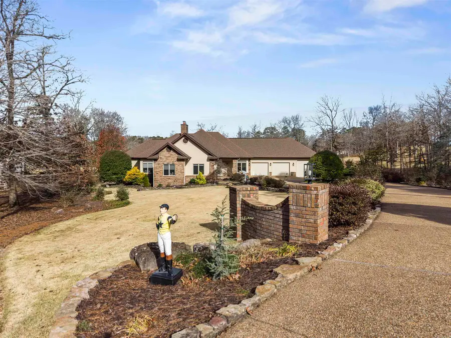 2 Alcazaba Lane, Hot Springs Village, AR 71909 - Image #2