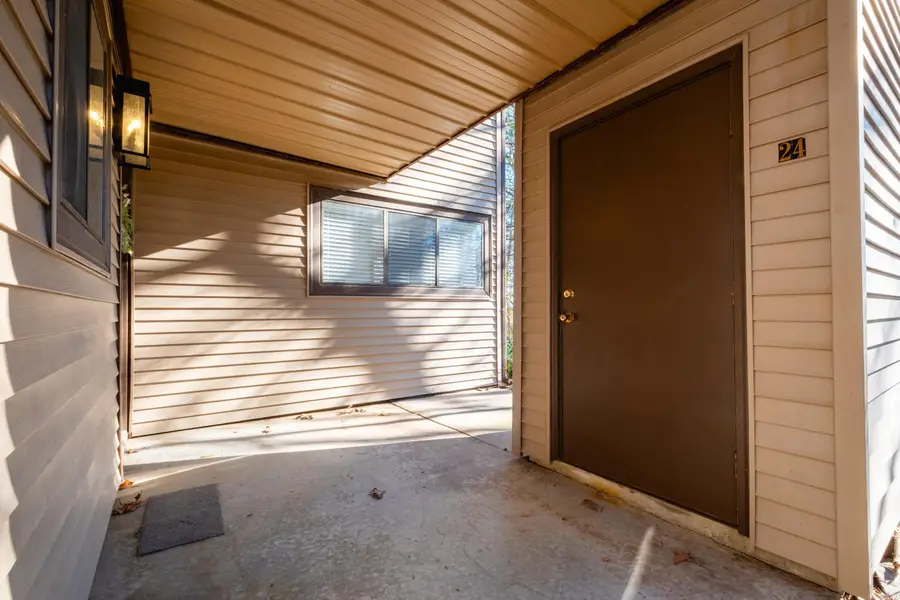 12100 Rainwood Road #24, Little Rock, AR 72212 - Image #2