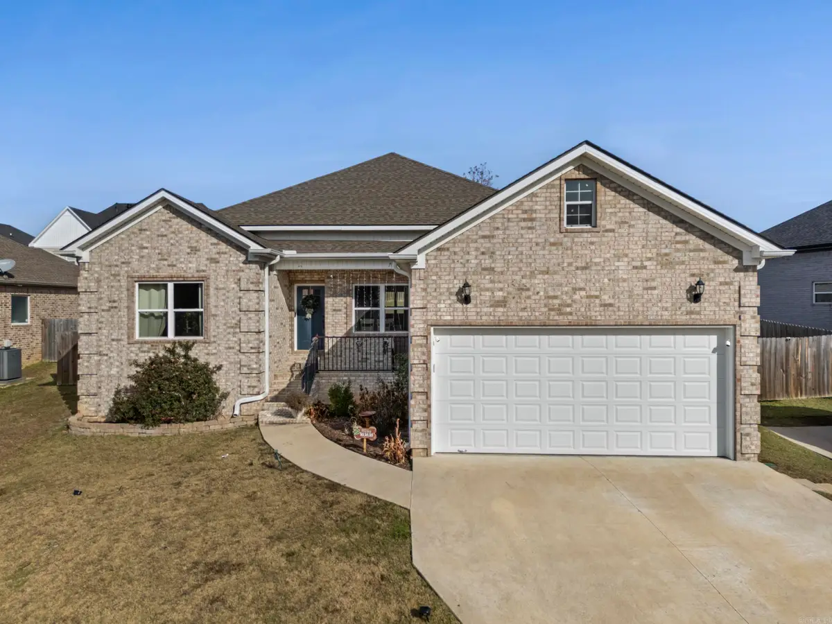 9138 Cliffside Dr, Sherwood, AR 72120 - Image #1