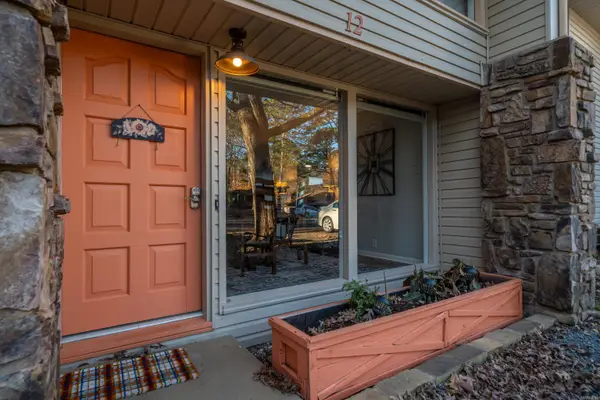 12 Calanas Lane, Hot Springs Village, AR 71909