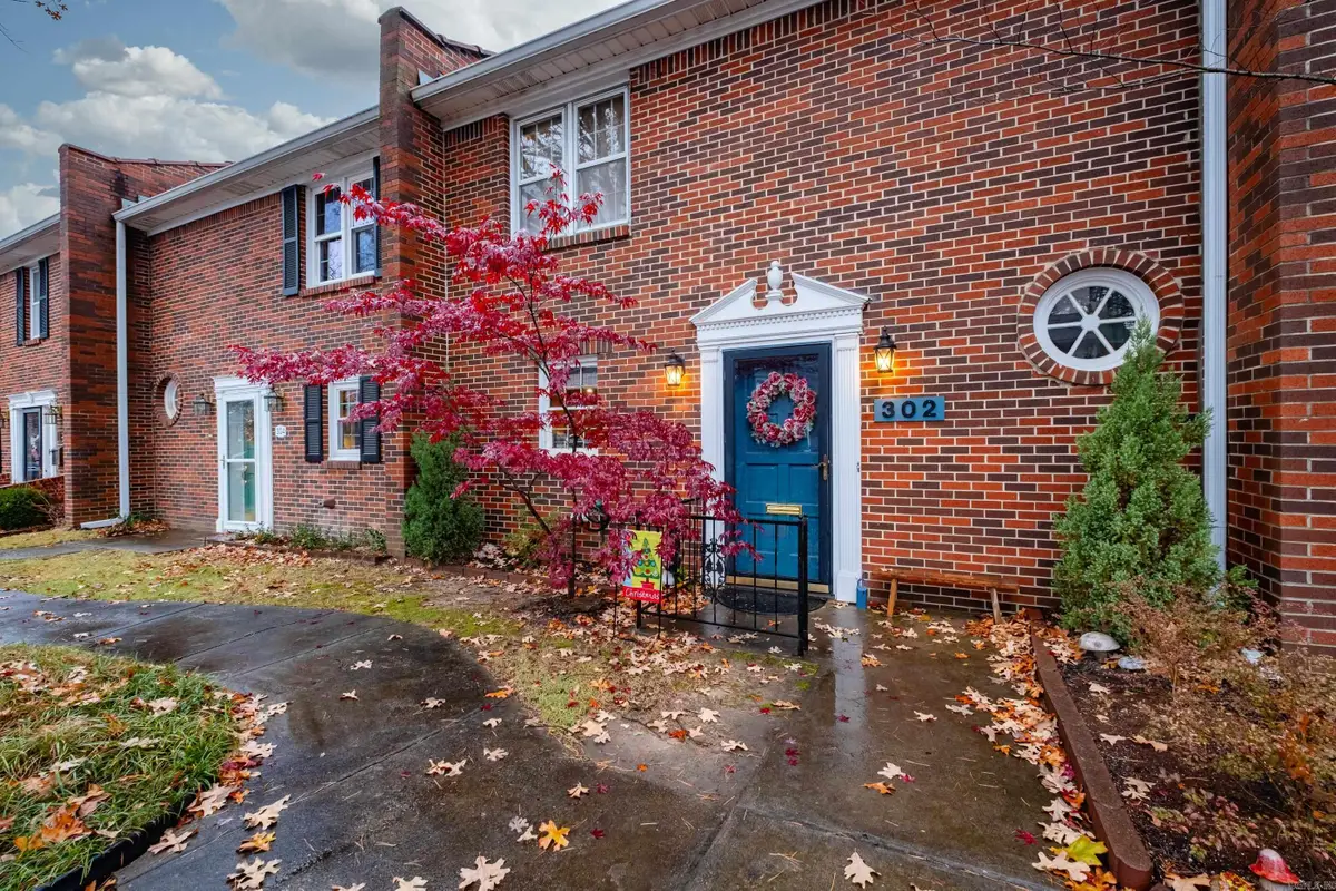 302 Cambridge Place Drive, Little Rock, AR 72227 - Image #1