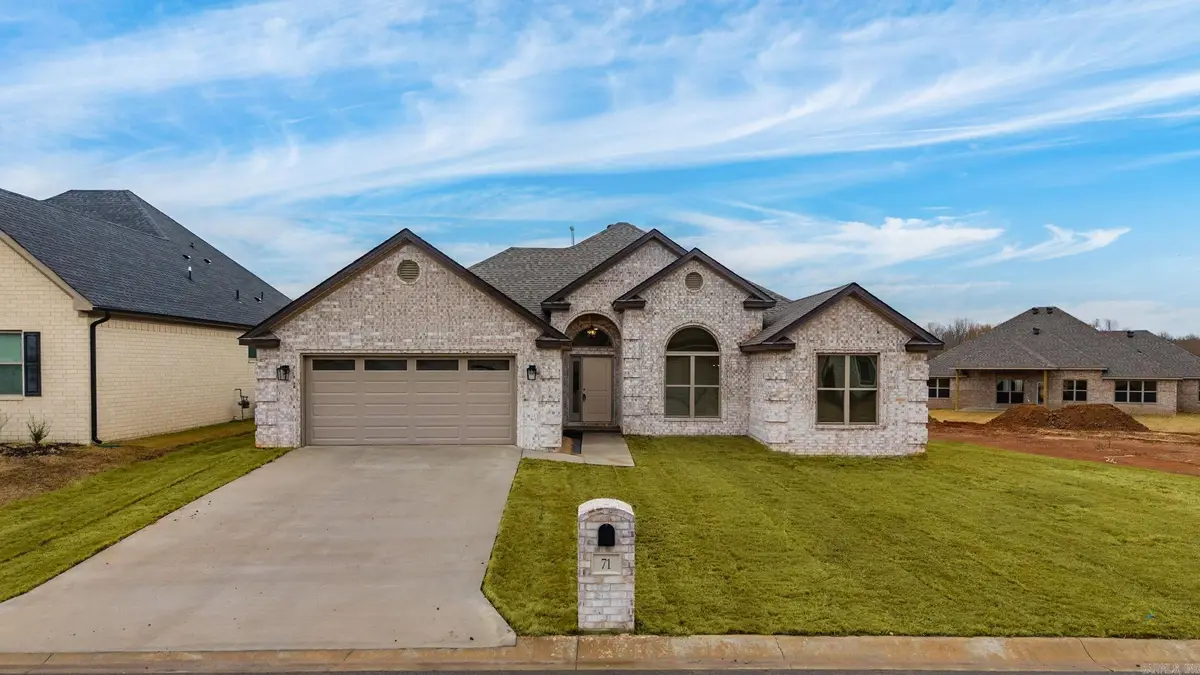 71 Corniche Cove, Maumelle, AR 72113 - Image #1