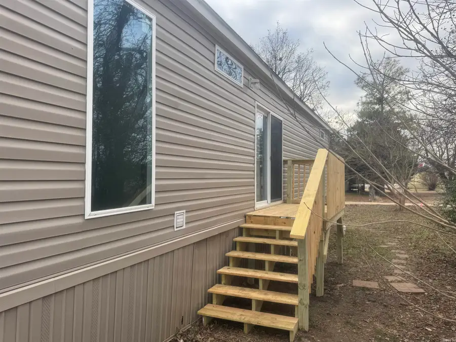 210 E Vine Street, Paragould, AR 72450 - Image #2