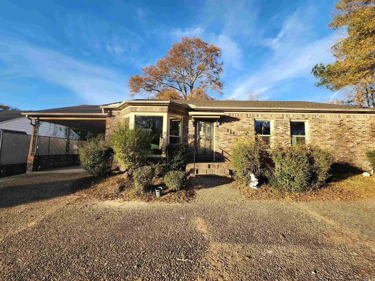 1114 W Oak Street, El Dorado, AR 71730 - Image #1