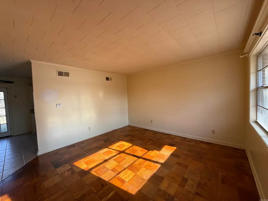 1500 W College, Jonesboro, AR 72401 - Image #3