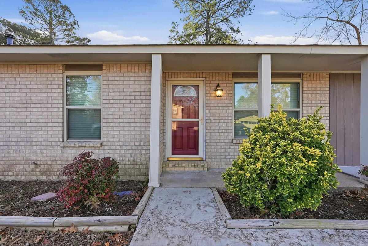 406 Ridgelea Ave, Sherwood, AR 72120 - Image #1