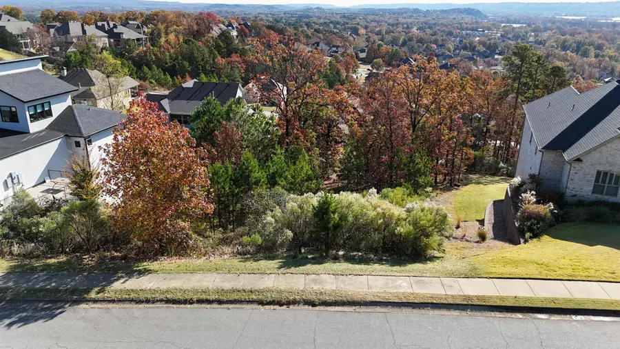 163 Manitou Dr., Maumelle, AR 72113 - Image #2