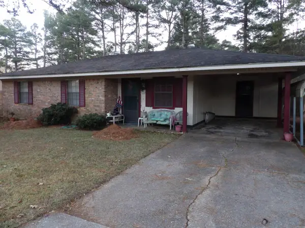 524 E Calhoun Street, Monticello, AR 71655