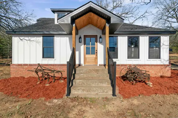 320 Martin Farm Road, Sherwood, AR 72120