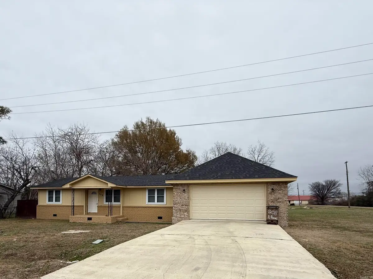 208 N Powell St Street, Forrest City, AR 72335 - Image #1