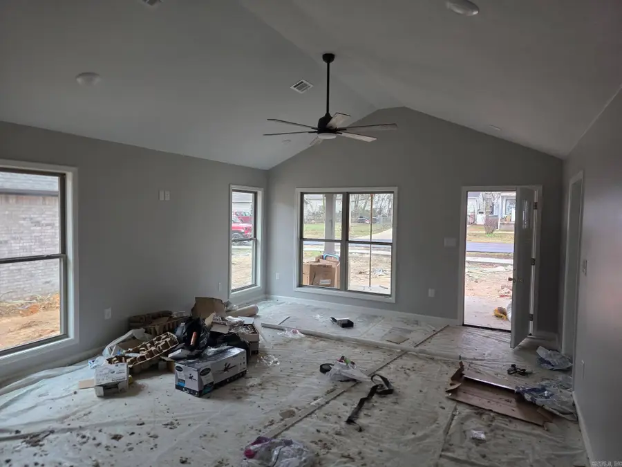 802 N 3rd Street, Paragould, AR 72450 - #3