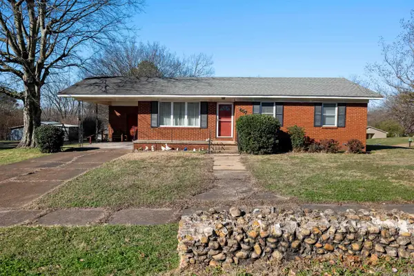 657 N Locust St, Newark, AR 72562