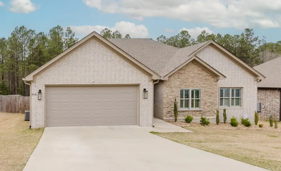 18556 Parkway Pines Drive, Bauxite, AR 72011 - Image #2