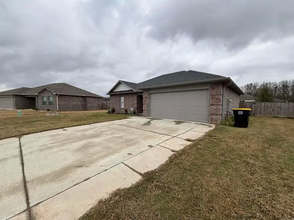 14 Winchester Drive, Austin, AR 72007