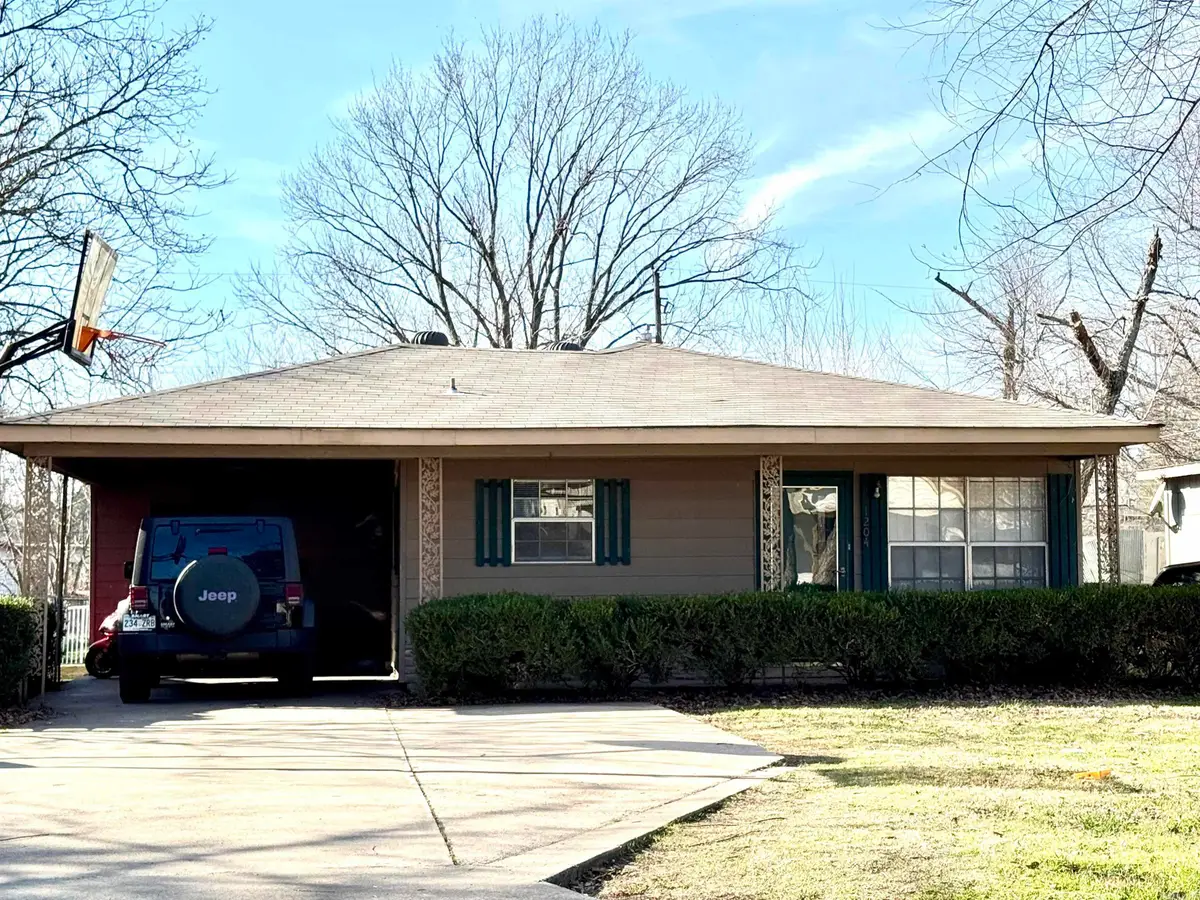 1204 S Rose Street, Stuttgart, AR 72160 - Image #1