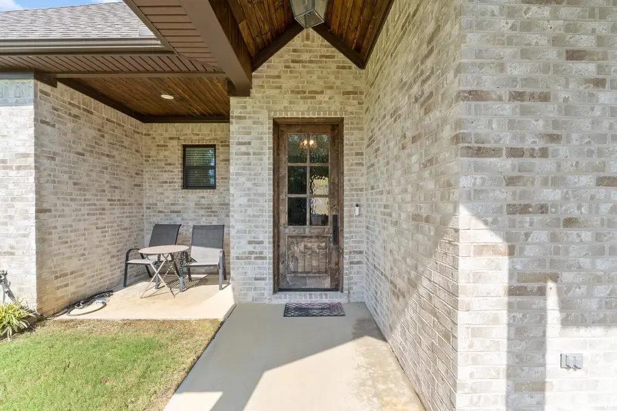 7717 S Shoreline Boulevard, Benton, AR 72019 - #2