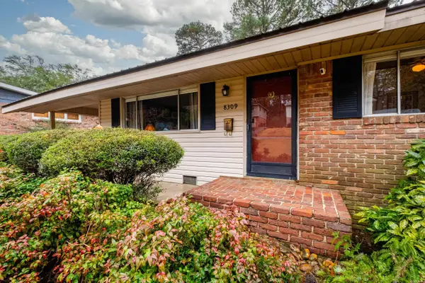 8309 Red Oak Lane, Little Rock, AR 72205