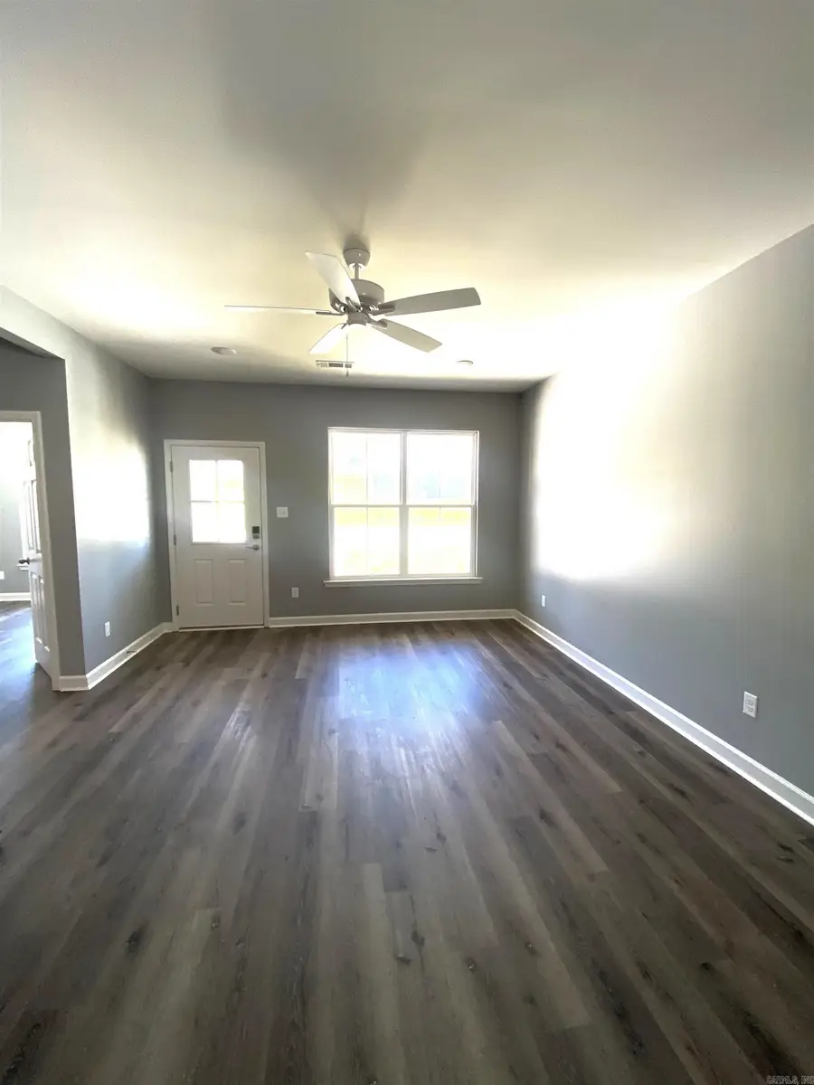 41 Wolfsbridge Loop, Little Rock, AR 72227 - Image #2